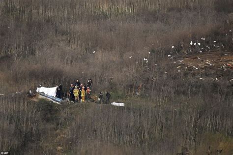 Los angeles lakers legend kobe bryant, 41, died in a helicopter crash on sunday morning in california. NBA star Kobe Bryant and daughter killed in helicopter ...