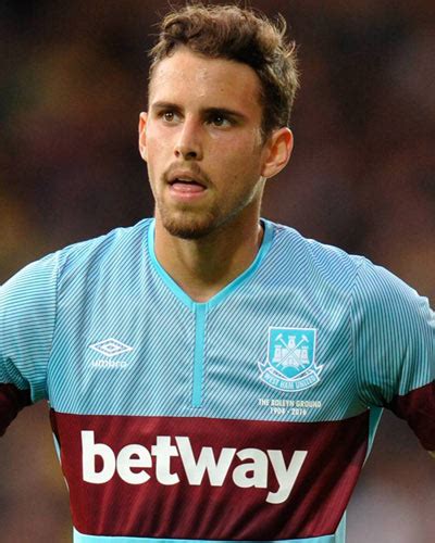 Gustavo augusto gus poyet domínguez (born 15 november 1967) is a uruguayan former footballer and manager. Diego Poyet