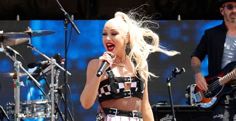 Gwen Stefani Dishes On The Importance Of A Super Bowl Menu