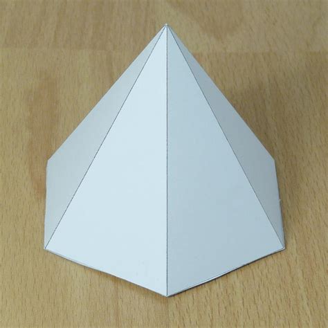 Piramide Octogonal Vertices Arestas E Faces