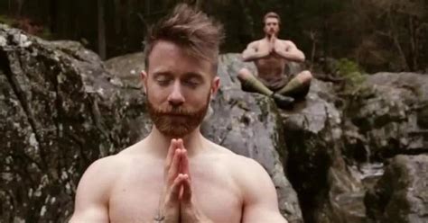kilted yoga guru targeted by hate mob who sent scots internet sensation homophobic threats