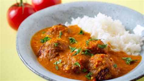the word kofta usually refers to a ball of minced meat in malaysia both meat and vegetarian