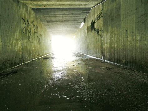Images Gratuites Lumière Du Soleil Tunnel Métro Béton