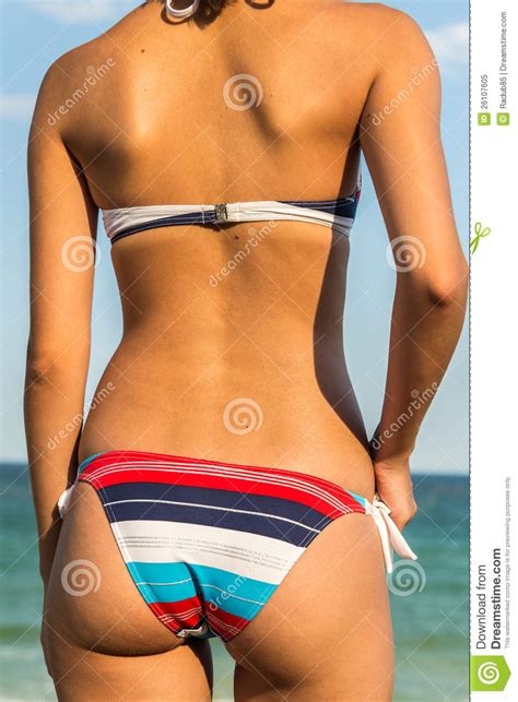 Reizvolles Mädchen Im Badeanzug Stockbild Bild Von Hintergrund Leuchte 26107605