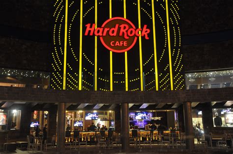 Proyecto Diseño Interior Restaurante Hard Rock Cafe Y Rock Shop Santa