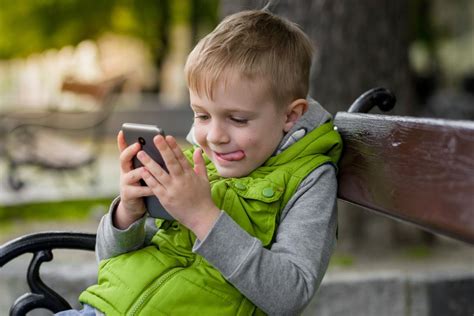 Expert Recommendations For A Childs First Phone From Basic To Smart