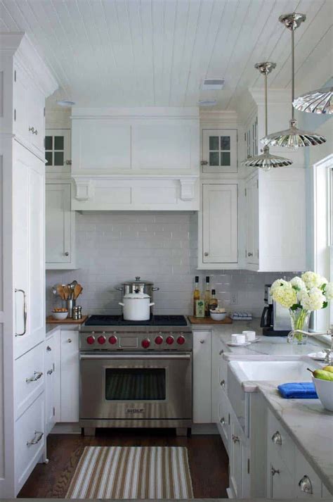 Our selection of backsplashes and wall tiles, countertops, and laminate offer durability and beauty without breaking the bank. 12 Gorgeous Farmhouse Kitchen Cabinets Design Ideas