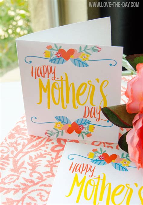 Unique laser cut supermom design; FREE PRINTABLE Mother's Day Card by Lindi Haws of Love The Day