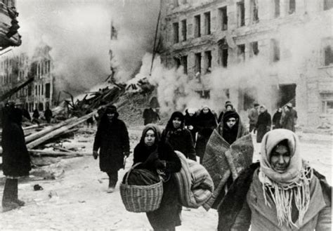 Вскоре после начала великой отечественной войны ленинград оказался в тисках вражеских фронтов. День снятия блокады Ленинграда