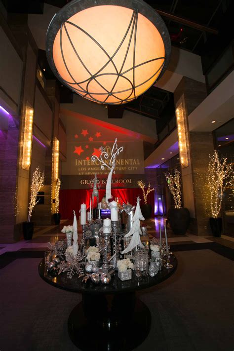 Holiday Lobby Arrangement at InterContinental Los Angeles ...