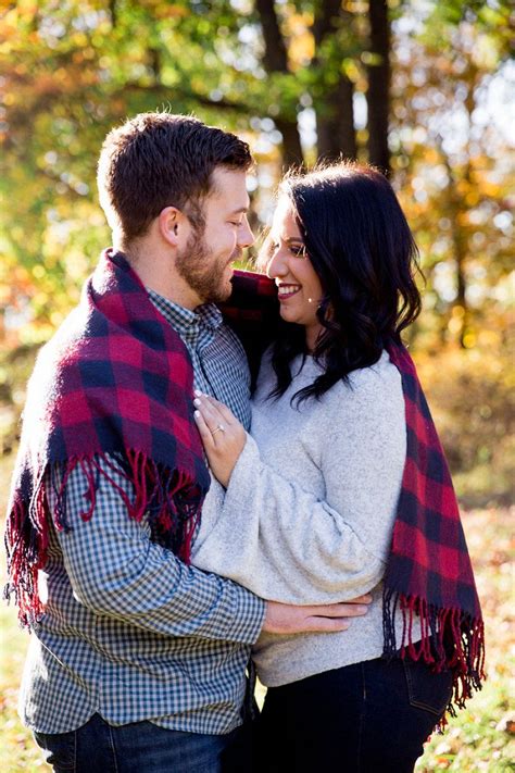 Fall Engagement Session Ideas Cozy Engagement Session What To Wear To