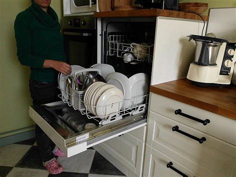 Le lave vaisselle lave mal, fait des traces sur la vaisselle. Cuisine IKEA et lave-vaisselle en hauteur | Cuisine ikea ...
