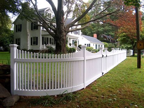 Curved Cape Cod Fence Fence Design Lattice Fence Curved Wood