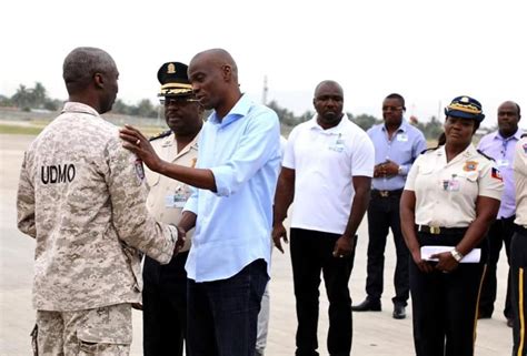 El presidente de haití, jovenal moise, ha sido asesinado este miércoles a tiros en un ataque en su residencia, informa el premier interino claude joseph. Haïti-PNH : Le Président Jovenel Moïse a rencontré des ...