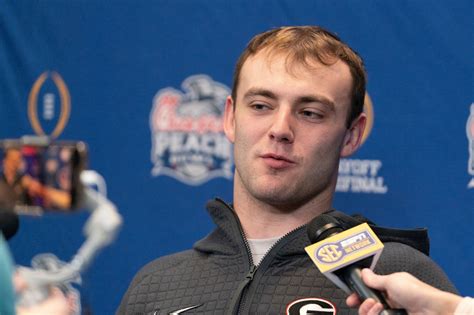 Brock Bowers on Cali weather, Darnell Washington at Peach Bowl media day width=