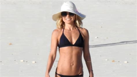 Kelly Ripa Shows Off Ripped Bikini Body In The Bahamas See The Pic