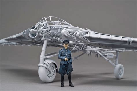 It's like going on a journey to the unknown with the horten brothers! Zoukei-Mura Ho 229 Horten "Flying Wing" 1:32 - Scale ...