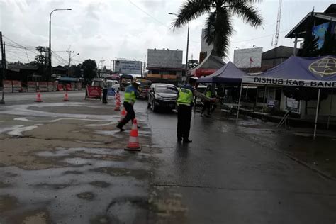 Tak Bisa Tunjukkan Sikm Di Tol Cipularang Puluhan Kendaraan Dipaksa Putar Balik Ayo Jakarta