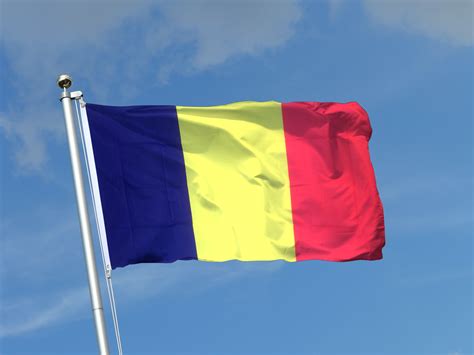 32x21 | 88x59 | 1024x683 | 1600x1067 | 2040x1360. Tschad Flagge - Tschadische Fahne kaufen - FlaggenPlatz