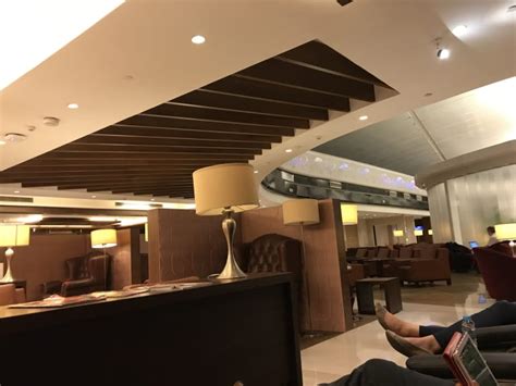 Del Air India Maharajah Lounge Reviews And Photos Terminal 3