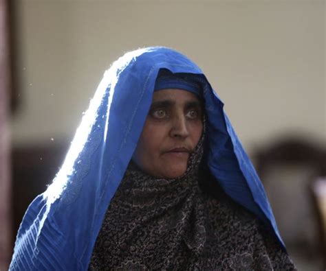 grown up afghan girl sharbat gula deported from pakistan