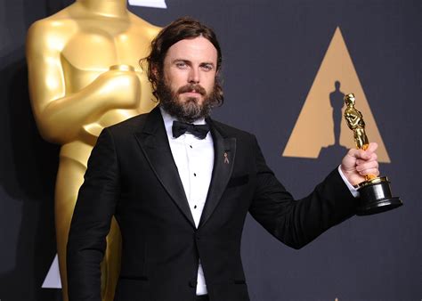 Casey Affleck Withdraws From Presenting This Years Best Actress Award