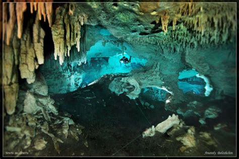 Beautiful Underwater Caves 43 Pics