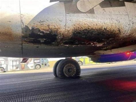 United B737 Suffers Engine Fire On Departure