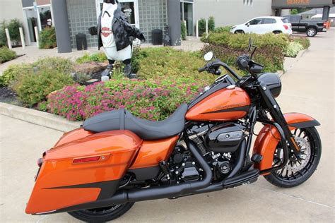 2019 Harley Davidson® Flhrxs Road King® Special Scorched Orange