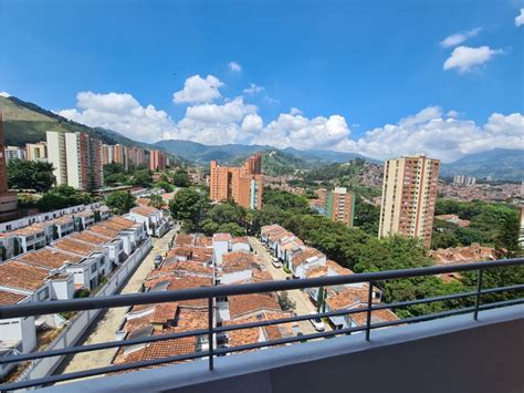 Apartamento En Venta Medellin Loma De Los Bernal 390000000 Cop