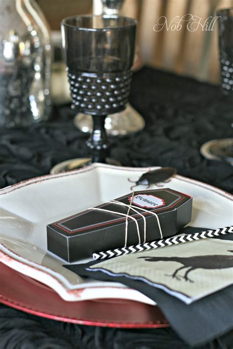 How to plan a masquerade ball. Nob Hill: Masquerade Halloween Dinner Party