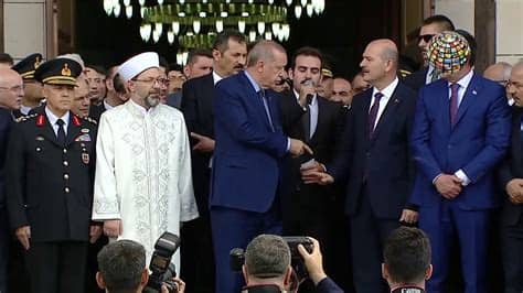 Süleyman soylu kimdir, çalışma ve sosyal güvenlik bakanı idi 31 ağustos 2016 tarihinde içişleri bakanı olarak atandı. Erdoğan'dan Süleyman Soylu'ya böyle jest yaptı - YouTube