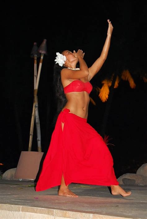 danseuse tahitienne intercontinental marion tourisme polynesian dance polynesian girls