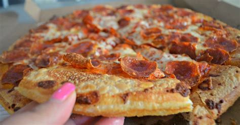 Poți savura produsele în locațiile deschise în regim de terasă (verifică lista restaurantelor) sau poți ridica direct de la fereastra expres de la pizza hut moșilor, pizza hut universitate și pizza. Pizza Hut Large Two-Topping Pizza ONLY $5.99 (Online ...