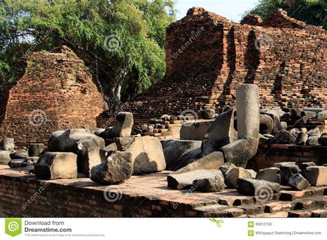 City Building Remain, Buddha Statue Remain Of Wat Phra Sri Sanphet Temple In Ayutthaya, Thailand 