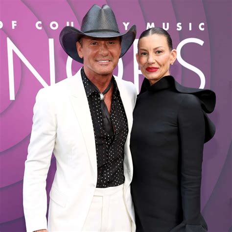 Tim Mcgraw Shares 1st Picture Ever Taken With Faith Hill For Their 27th