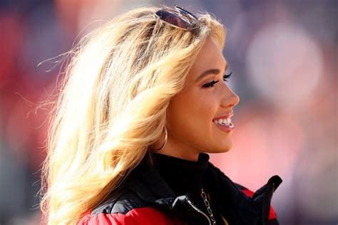 Look NFL World Reacts To Chiefs Owner S Babe Photo The Spun