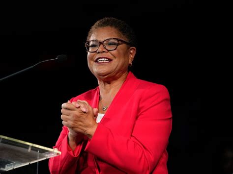 Karen Bass Is First Woman Elected Mayor Of Los Angeles Los Angeles