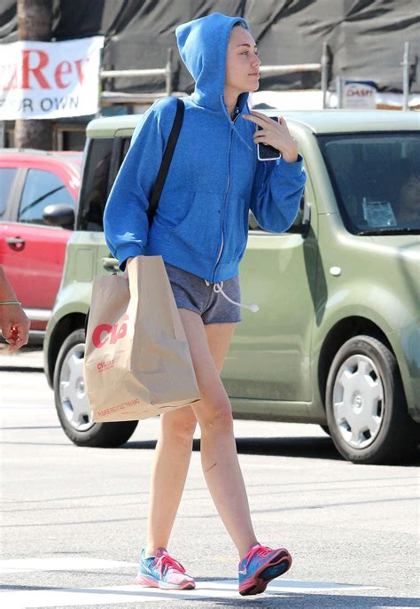 Miley Cyrus Booty In Shorts 18 Gotceleb