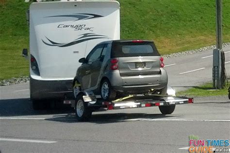 Rv Towing Tips 3 Ways To Tow A Car Behind Your Motorhome Towing Vehicle Flatbed Trailer Towing