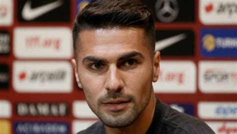Milli takımda zeki çelik, rusya maçının 64. Zeki Çelik'ten gençlere transfer tavsiyesi