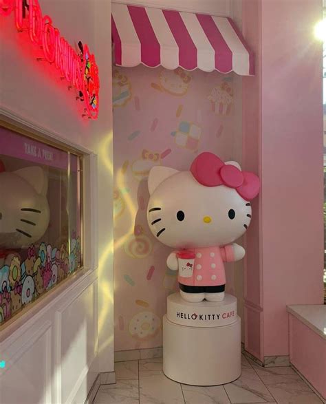 Pink Hello Kitty Hello Kitty My Melody Hello Kitty Items Kitty Cafe Kitty Kitty Kawaii Room
