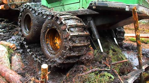 John Deere 1110d In Mud Difficult Conditions Youtube