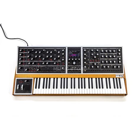 Moog One 8-stimmig | MUSIC STORE professional