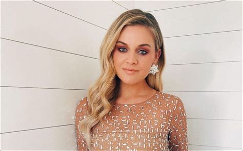 Kelsea Ballerini Seemingly Dodges Question About Chase Stokes At