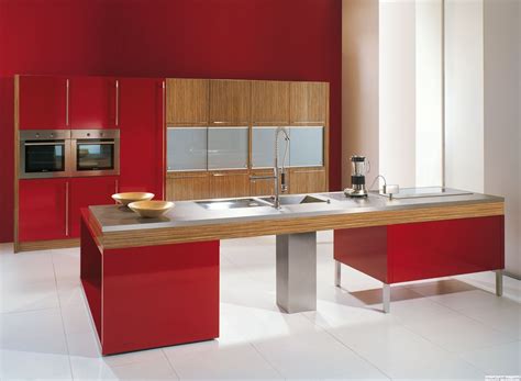 Si estás planeando crear una cocina rústica, hay ciertos colores de pintura que puedes incorporar en su diseño. Cocinas modernas color rojo - Colores en Casa