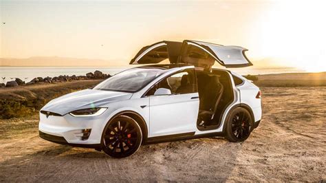 Tesla Model S E Model X Più Autonomia Per Le Elettriche