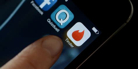 Rhode Island Blames Std Spike On Hookup Apps Like Tinder Huffpost