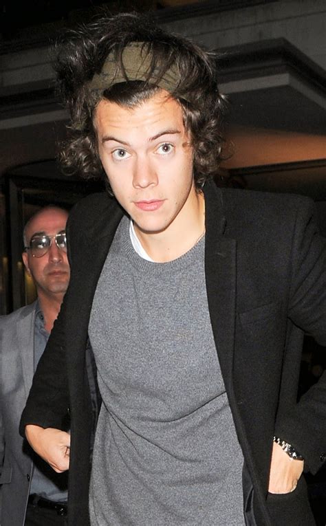 The Big Picture Today S Hot Pics Harry Styles Back In London The One Direction Heartthrob