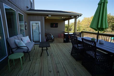 Gable porch roof framing plans, gable porch under gable roof. Gable Roof Porch 2 - Picture 5200 | Decks.com